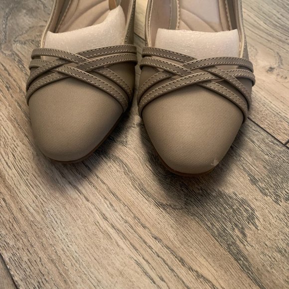 EASY STREET WALLIS WOMEN'S BLOCK‎ HEEL PUMPS/HEELS OATMEAL LINEN 7.5 - Picture 4 of 10